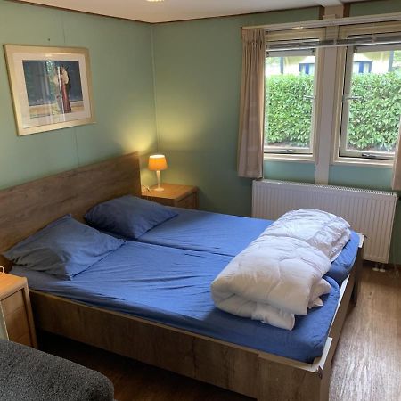 Sfeervolle Chalet Met Terras, H14 De Veldkamp, Epe, Voor 4 Personen Villa Dış mekan fotoğraf