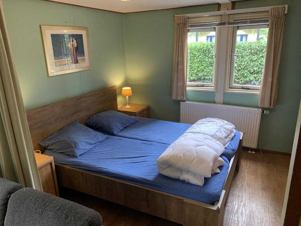 Sfeervolle Chalet Met Terras, H14 De Veldkamp, Epe, Voor 4 Personen Villa Dış mekan fotoğraf